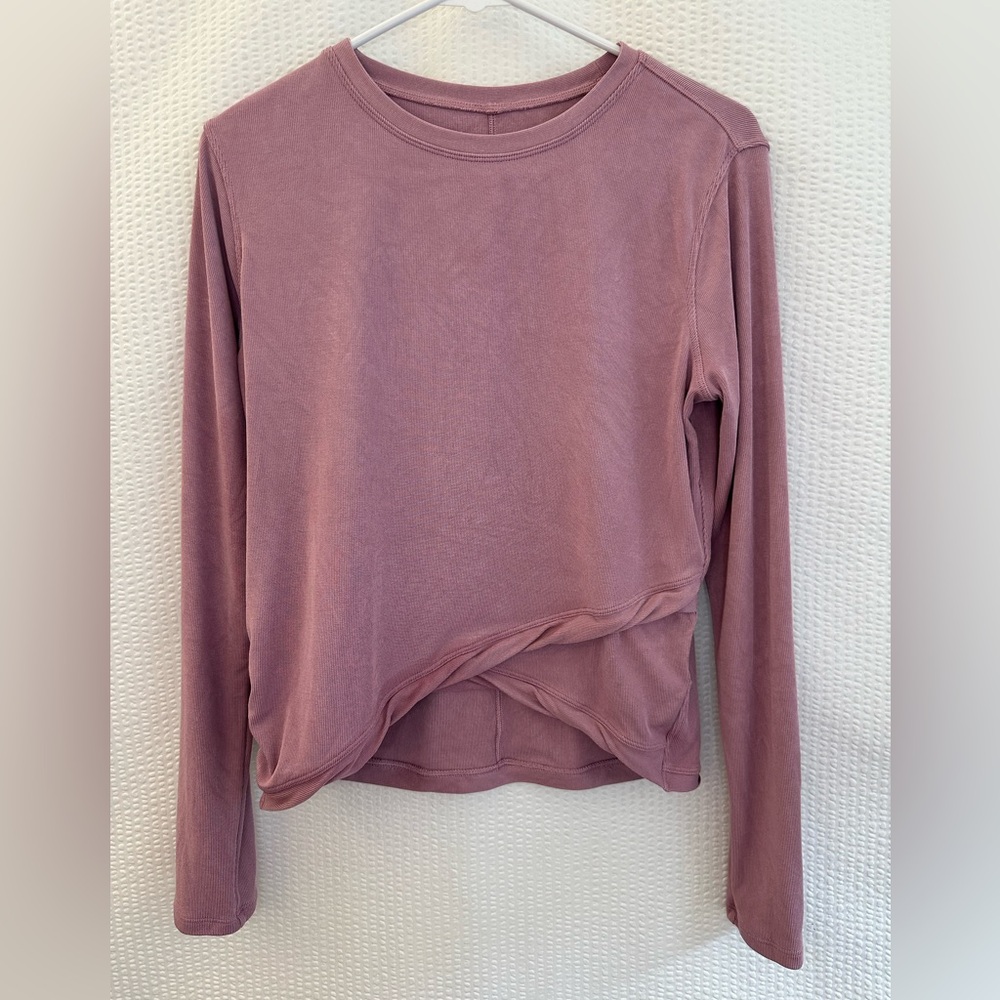 lululemon Women’s Mauve Pink Long Sleeve Top Size: 8/10